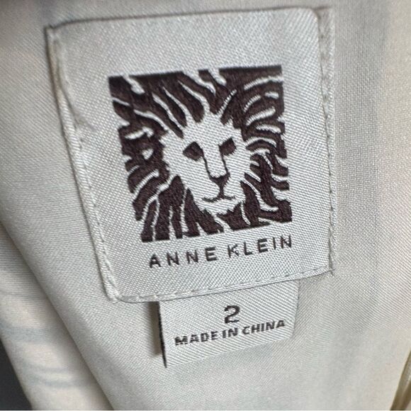 Anne Klein cream and black flattering pleated waist abstract print dress size 2 - Picture 6 of 8